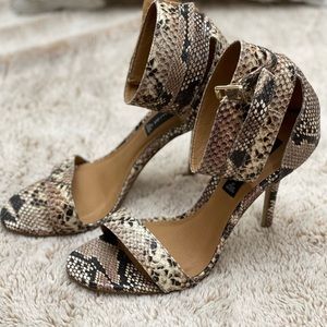 Steve Madden ‘Maurice’ heels.  Size 9.5.  New with box.  4.5 inch heel.